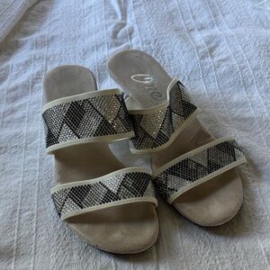 Onex Women's Two-Strap Slide Sandals with Rhinestone Trim - Cream/Black